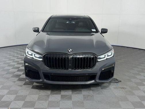 Gray Metallic 2022 BMW 740 i