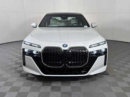2026 BMW 760 760i xDrive