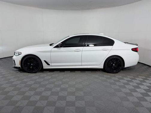Alpine White 2021 BMW 540 i