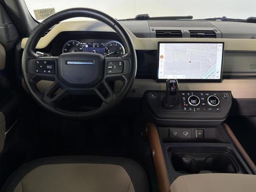 2022 Land Rover Defender 110 X-Dynamic SE