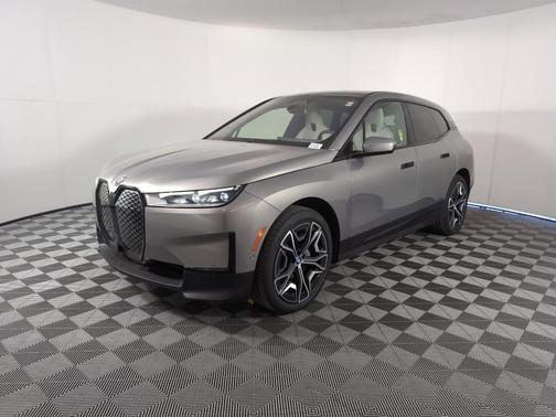 2025 BMW iX xDrive50