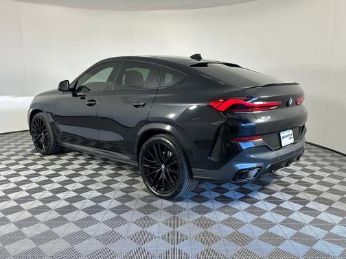 2023 BMW X6 xDrive40i