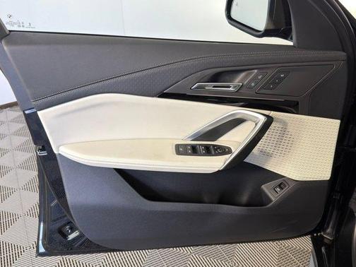 Black Sapphire Metallic 2026 BMW X2 xDrive28i