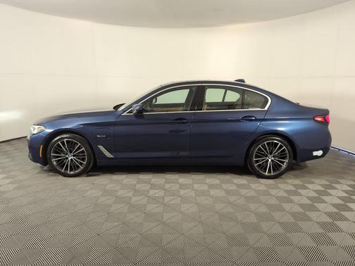 2022 BMW 530 530e