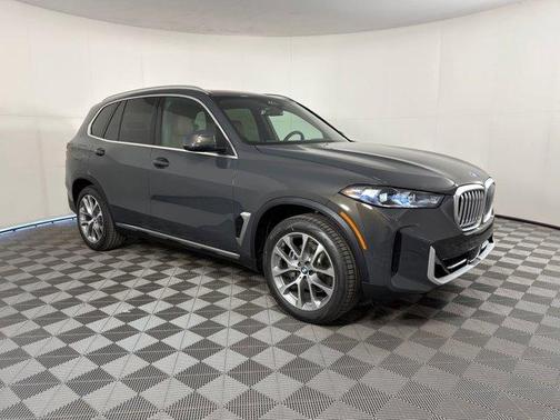Dravit Gray Metallic 2026 BMW X5 sDrive40i