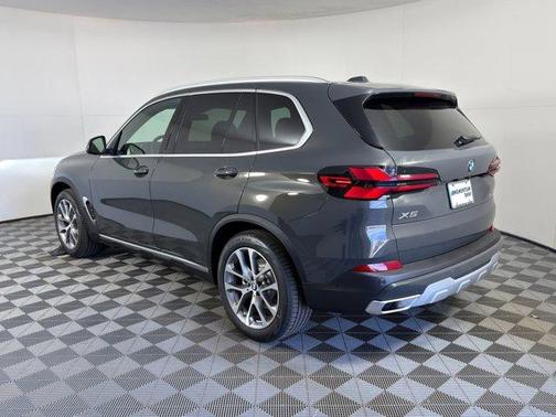 Dravit Gray Metallic 2026 BMW X5 sDrive40i