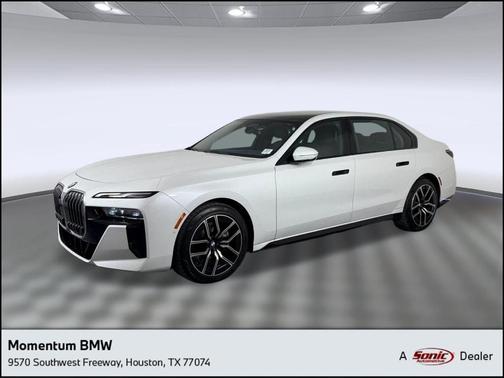 Mineral White Metallic 2023 BMW 740 i