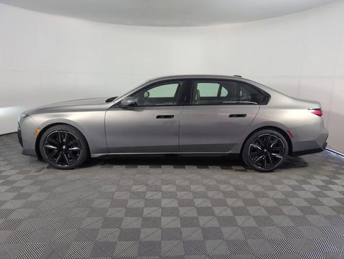 2025 BMW 760 760i xDrive