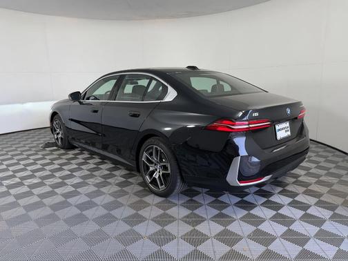 2026 BMW i5 eDrive40