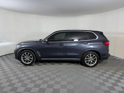 Arctic Gray Metallic 2021 BMW X5 sDrive40i