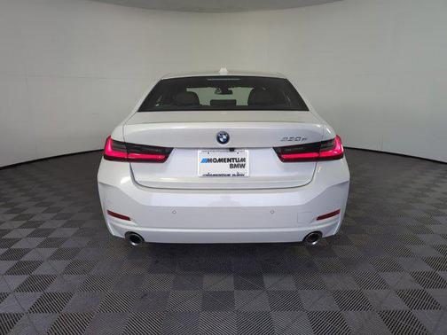 2024 BMW 330e 330e