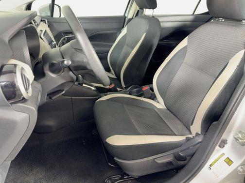 2021 Nissan Versa 1.6 SV