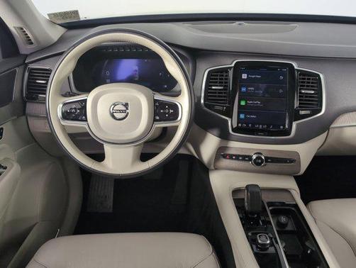 2023 Volvo XC90 B6 Plus 7-Seater
