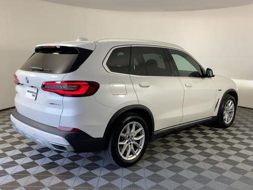 2022 BMW X5 PHEV xDrive45e