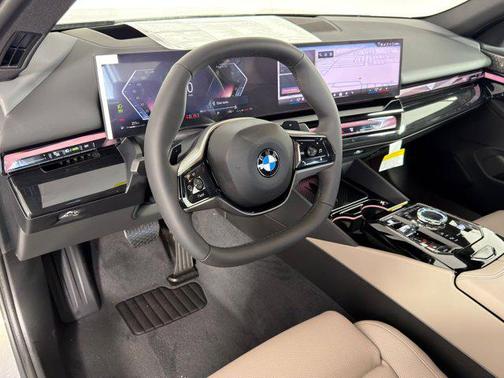 2026 BMW 530 i