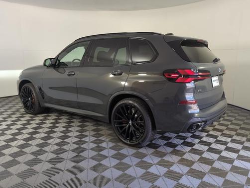 2026 BMW X5 M60i