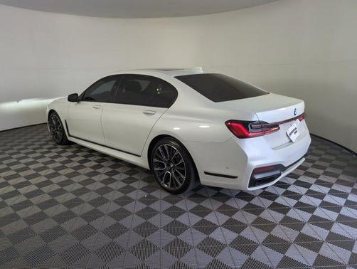 2020 BMW 740 i
