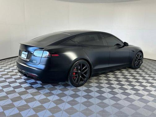 2023 Tesla Model S Plaid