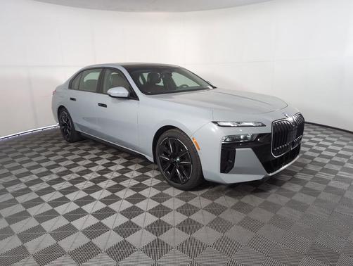 2025 BMW 760 760i xDrive