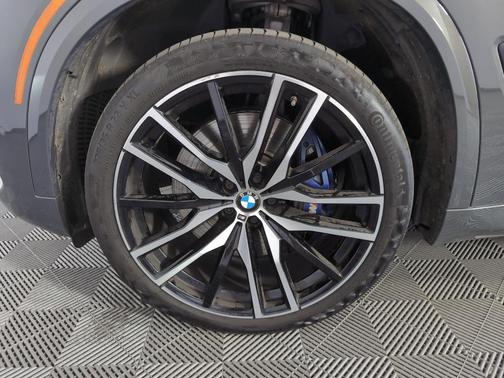 2023 BMW X5 M50i