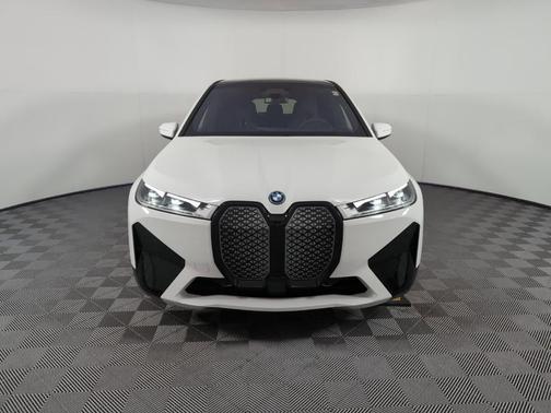 2025 BMW iX xDrive50