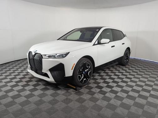 2025 BMW iX xDrive50