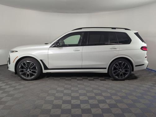 2026 BMW X7 M60i