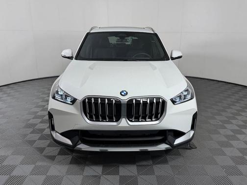Alpine White 2026 BMW X1 xDrive28i