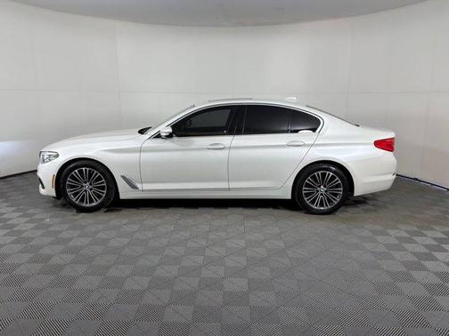 2019 BMW 530 i