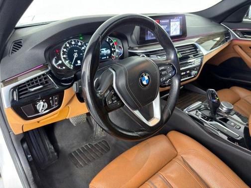 2019 BMW 530 i