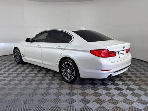 2019 BMW 530 i
