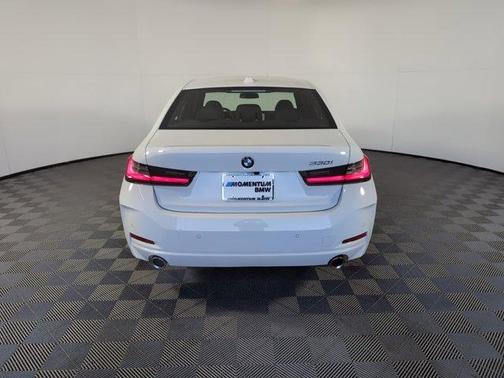 2025 BMW 330 i