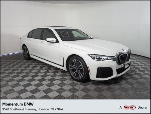 2022 BMW 740 i