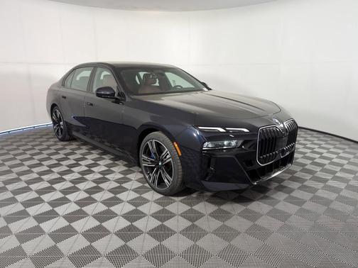 2025 BMW 750e xDrive