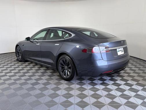 2020 Tesla Model S Long Range