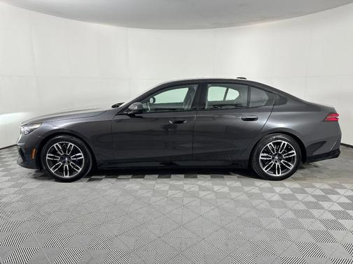 2024 BMW 530 i