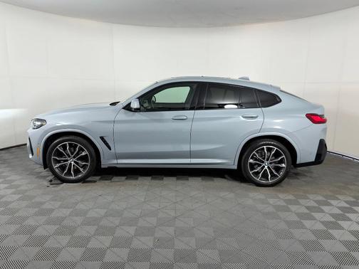 2023 BMW X4 xDrive30i