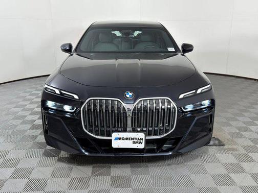 2023 BMW 740 i