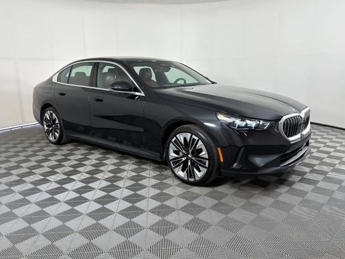 2025 BMW 540 i xDrive