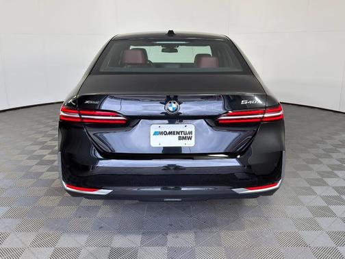 2025 BMW 540 i xDrive