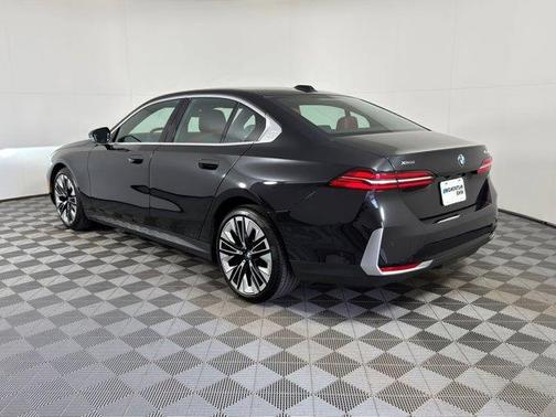 2025 BMW 540 i xDrive