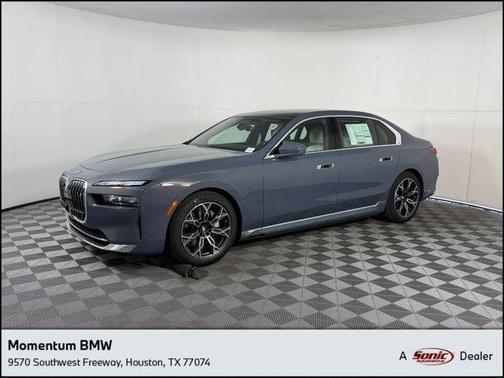 Sparkling 2026 BMW i7 XDrive60