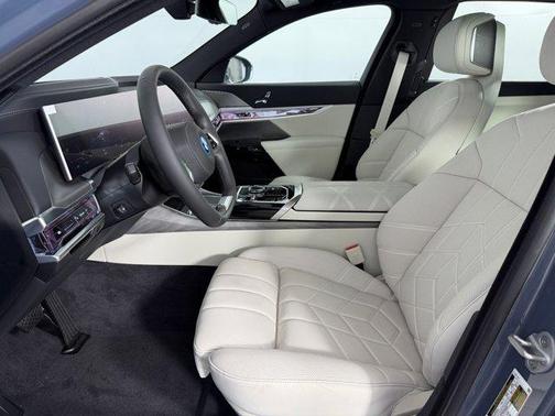 Sparkling 2026 BMW i7 XDrive60