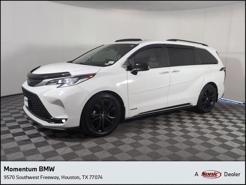 2021 Toyota Sienna XSE 7 Passenger