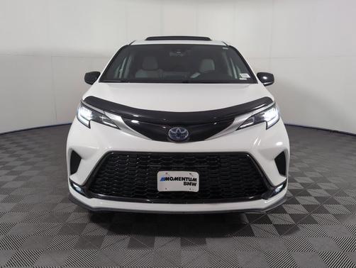 2021 Toyota Sienna XSE 7 Passenger