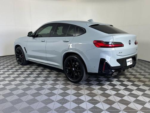 2023 BMW X4 xDrive30i