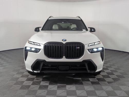 2026 BMW X7 M60i
