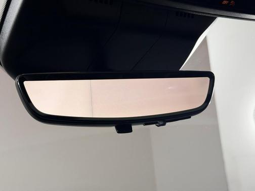 Crystal White Tri-Coat 2021 Cadillac Escalade Sport