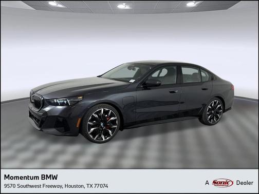 Dark Graphite Metallic 2026 BMW 550e xDrive