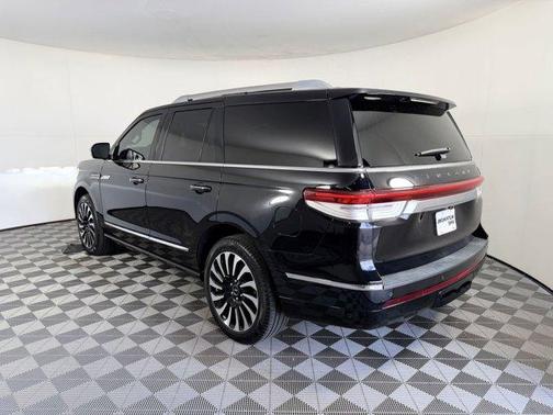 Black 2022 Lincoln Navigator Black Label